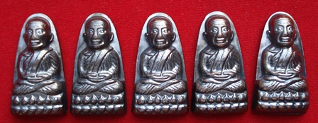 หลวงปู่ทวดวัดช้างให้ พิมพ์หลังหนังสือ ปี 55 5 องค์ พร้อมใบคาถาครบทุกองค์