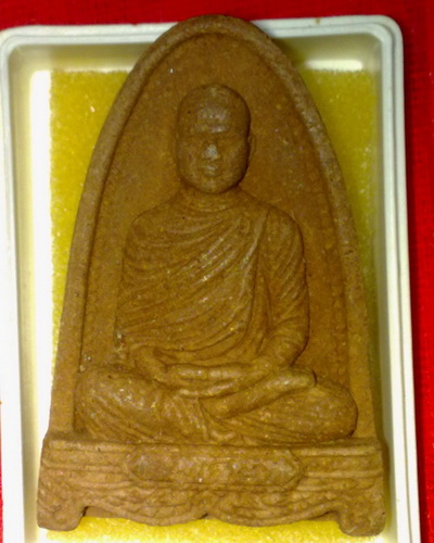 ผงรูปเหมือนอาจารย์เปลี่ยน วัดอรัญญบรรพต เชียงใหม่ หลังฝังข้าวสารดำ-เส้นเกศา
