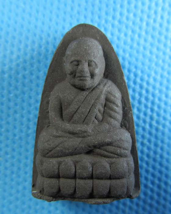 หลวงปู่ทวดเนื้อว่าน ไม่ทราบที่ครับ..เริ่ม20บาท/.(15/08/56-148)