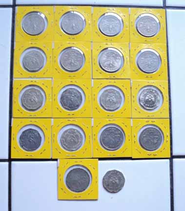 เหรียญ 5 บาท ครุฑ ตรง ครุฑเอียง เก้าเหลีียม  18 เหรียญ