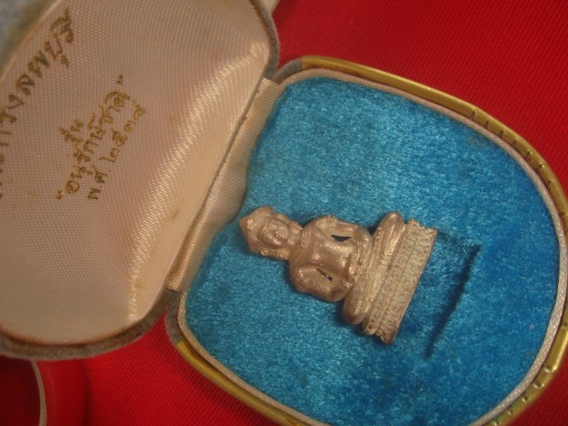 พระกริ่งศิลปลพบุรีรุ่นอนุรักษ์ชาติออกวัดบ้านไร่ปี 2538เนื้อเงิน 569 สภาพสวยค่ะ