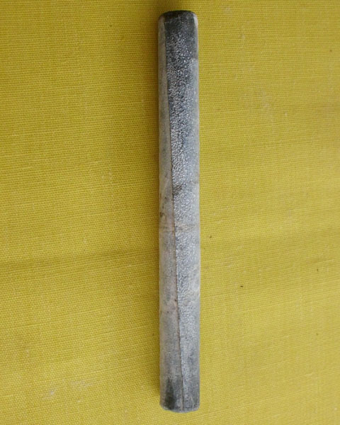 ตะกรุดตะกั่วเก่า(ขึ้นธรรมธาตุ) ขนาด 3 นิ้ว ของเกจิ ไม่ทราบที่ ได้มา ปี2552 **เคาะเดียว**3**