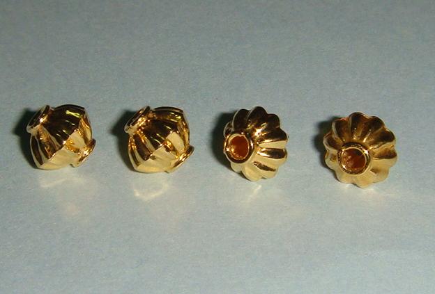 เม็ดมะยมทองคำ 90 % ขนาด 6 mm จำนวน 4 เม็ด