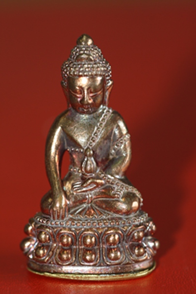 ๐ พระกริ่ง รุ่นเจริญพรยอดฉัตรหลวงปู่เกลี้ยง วัดโนนแกด จ.ศรีสะเกษ หมายเลข ๓๙๐ ๐