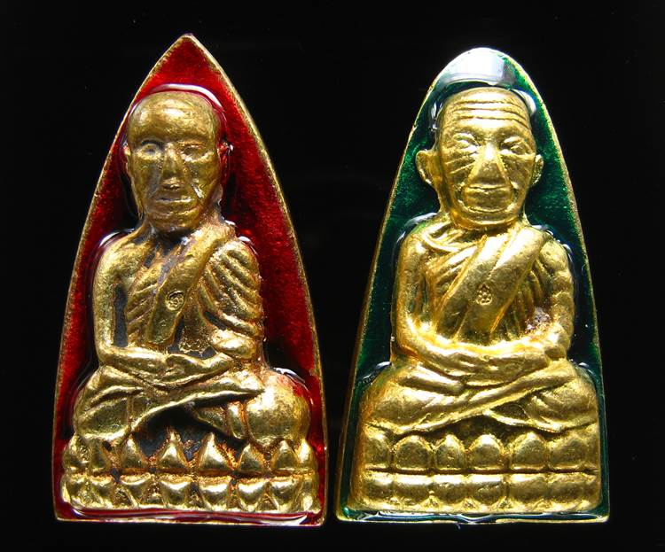 *2 องค์ พิมพ์กรรมการ หลวงปู่ทวดลงยา พิมพ์เตารีด ญสส.100ปี เนื้อทองระฆัง เลขเดียวกัน 90 เคาะเดียวแดง*