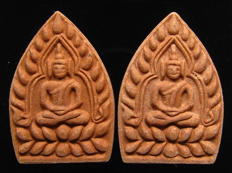 **ที่เดียว 2 องค์ พระผงขมิ้นเศก เจ้าสัวสยาม หลวงพ่อคง วัดกลางบางแก้ว ตะกุดเงิน เคาะเดียวแดง**BL41