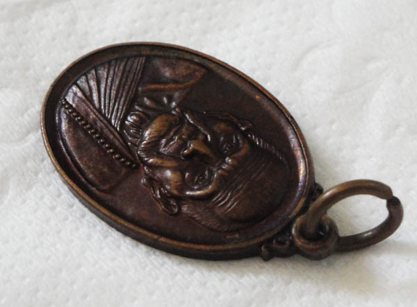 เหรียญเล็กหน้าใหญ่ เนื้อทองแดง หลวงปู่หมุน วัดบ้านจาน ปี 2543