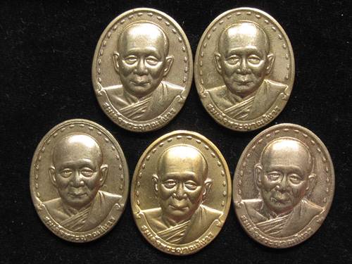 สมเด็จพระญาณสังวร สมเด็จพระสังฆราช รุ่น2 วัดบวรฯ ปี29 กล่อง เดิม....5 เหรียญ......2