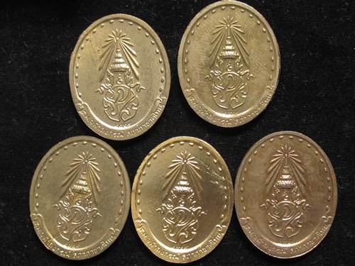 สมเด็จพระญาณสังวร สมเด็จพระสังฆราช รุ่น2 วัดบวรฯ ปี29 กล่อง เดิม....5 เหรียญ......2