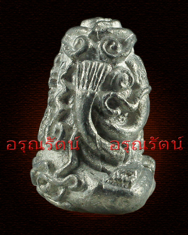 หลวงปู่บัว ถามโก พระปิดตาอุตโม ญสส. รุ่น ญสส เพชรกลับ เนื้อชิน 