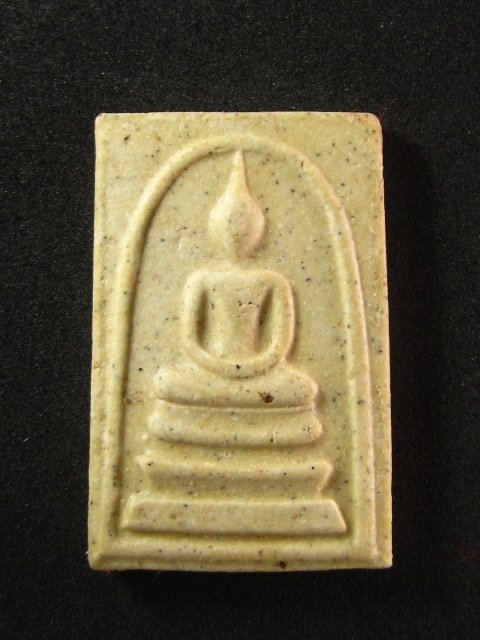 สมเด็จวัดระฆัง 122 ปี พิมพ์ใหญ่นิยม พร้อมกล่อง B-3 จัดให้เคาะแรก 400 ฿ ครับ