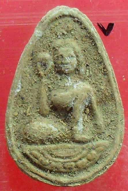 นางกวักโชคลาภ หลวงปู่ทิม วัดละหารไร่ เนื้อผสมผงพราย บรรจุกรุ ผสมผงเก่ามากมาย เคาะเดียวครับ ลองชมดูคร