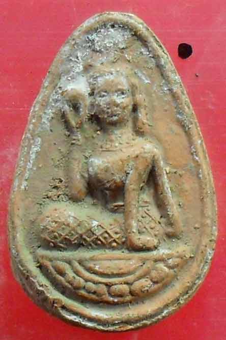 นางกวักโชคลาภ หลวงปู่ทิม วัดละหารไร่ เนื้อผสมผงพราย บรรจุกรุ ผสมผงเก่ามากมาย เคาะเดียวครับ ลองชมดูคร