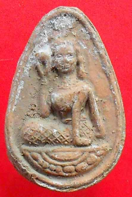 นางกวักโชคลาภ หลวงปู่ทิม วัดละหารไร่ เนื้อผสมผงพราย บรรจุกรุ ผสมผงเก่ามากมาย เคาะเดียวครับ ลองชมดูคร