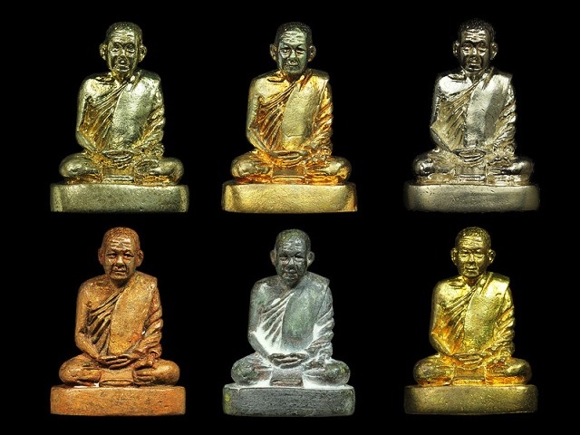"เคาะเดียวแดงครับ" หลวงปู่บุญหนารุ่นอธิบดี 3 ชุดกรรมการ 6 องค์ เบอร์ 21