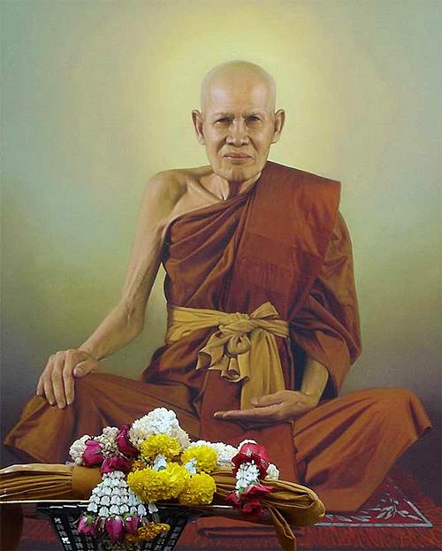 พระกริ่งไตรจักรชัยสิทธิ์ หลวงปู่ชื้น วัดญาณเสน เนื้อเงินก้นทองคำ เบอร์ 444
