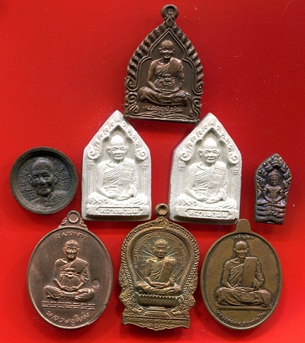 ชุดใหญ่หลวงปู่ม่น วัดเนินตามาก 8 องค์