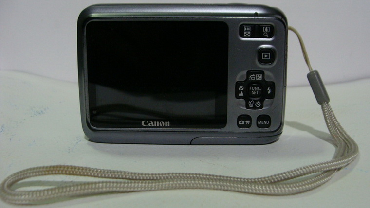 กล้องถ่ายรูป Canon Power Shot A490 10 ล้านพิกเซลส์ มาโคร 1 ซ.ม. สีเทา