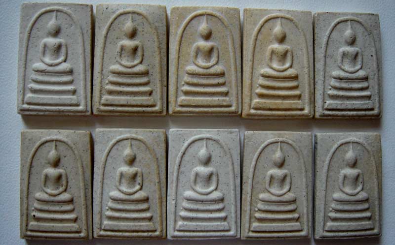 สมเด็จวัดระฆัง122 ปี พิมพ์ใหญ่ 10 องค์ พร้อมกล่อง