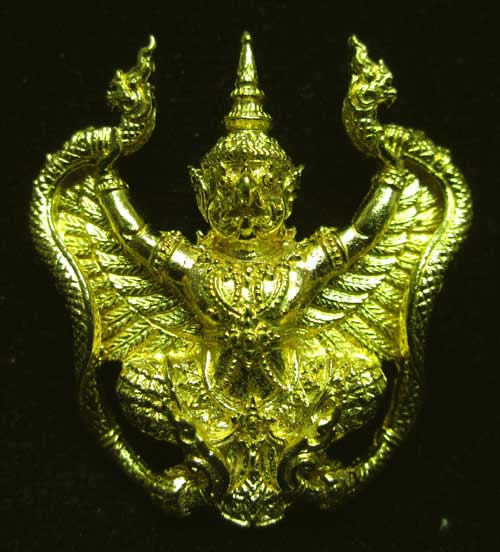 จัดไป...พญาครุฑหยุดนาค เนื้อทองทิพย์ รุ่นชนะมารหลวงปู่เกลี้ยง วัดบ้านโนนแกด เลข1121 เคาะเดียว