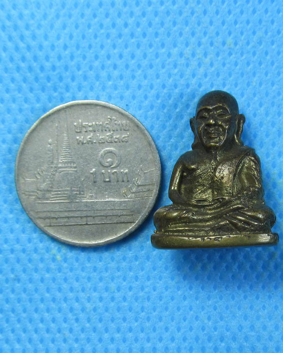 รูปหล่อหลวงพ่อเงิน วัดบางคลาน ไม่ทราบรุ่นครับ.เริ่ม20บาท.(19/09/56-42)