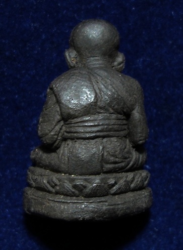 หลวงปู่ทวดเนื้อว่านลอยองค์ รุ่น เสินเจิ้น วัดสะบ้าย้อย (เคาะเดียวแดง)