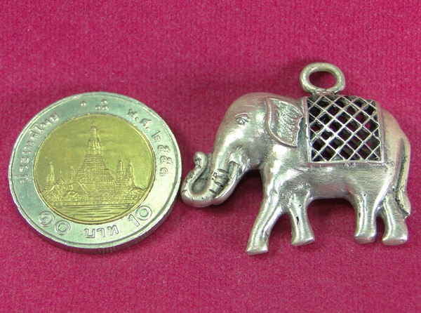 พวงกุญแจ รูปช้างเนื้อเงิน