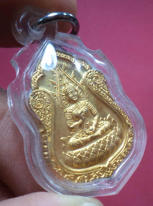 เหรียญพระสุนทรีวาณี วัดสุทัศน์เทพวราราม กรุงเทพฯ สวยครับ