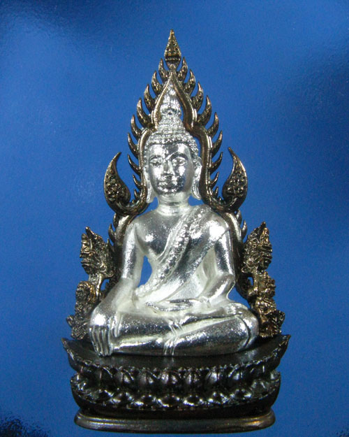 พระพุทธชินราช รุ่นจอมราชันย์ องค์พระชุบเงิน ซุ้มนวโลหะ no.1968