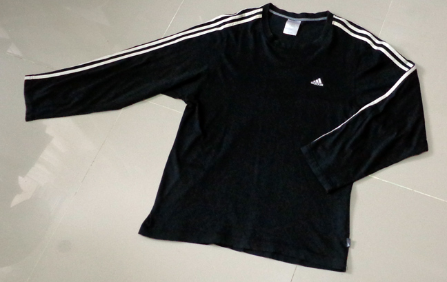 เสื้อ ADIDAS ของแท้ครับ