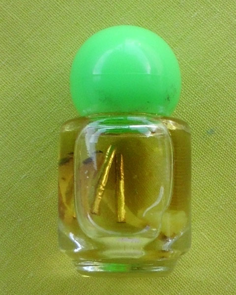 //คืนกำไรให้ลูกค้า//น้ำมันมนต์มหาละลวยใหญ่ หลวงปู่สิงห์ วัดบ้านขี้เหล็ก อ.น้ำเกลี้ยง จ.ศรีสะเกษ**C10