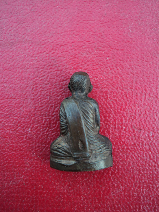 รูปเหมือนปั๊มรุ่นแรก หลวงปู่มัง วักเทพกุญชร