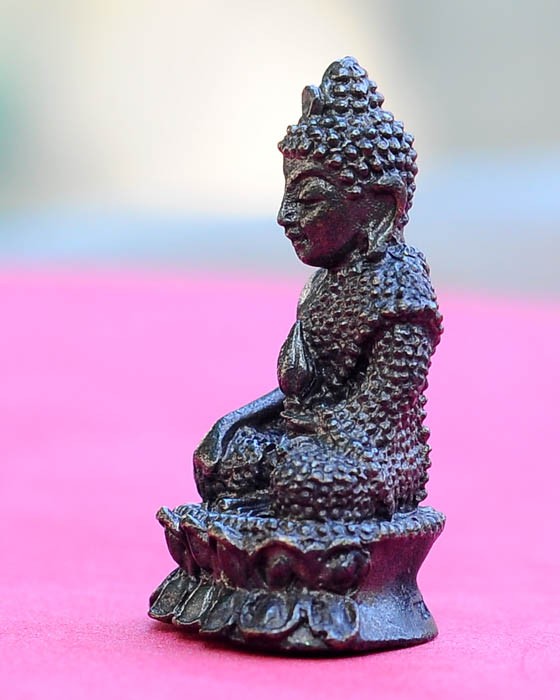 พระกริ่งพุทธชยันตี ออกวัดหนองเป็ด ปี2555 เนื้อนวะ 