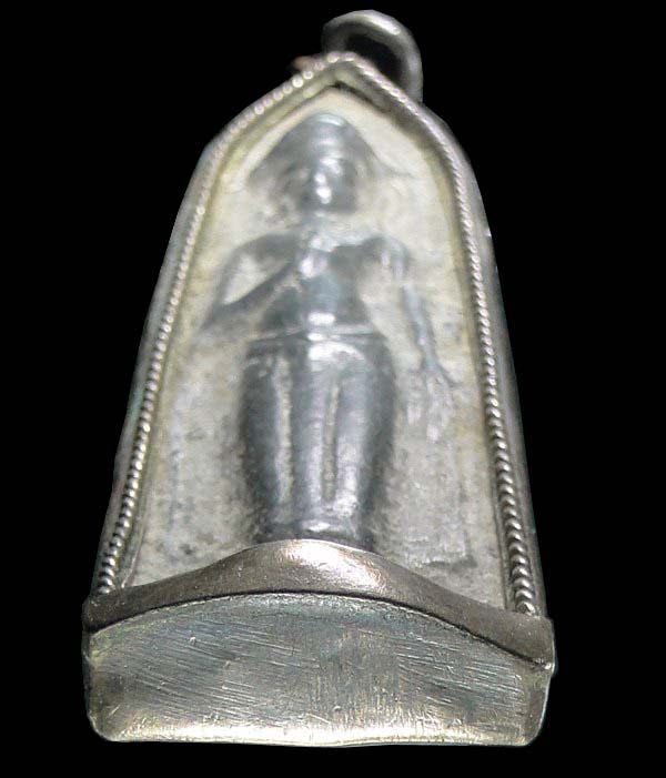 พระร่วงหลังลายผ้า เนื้อชินเขียว 