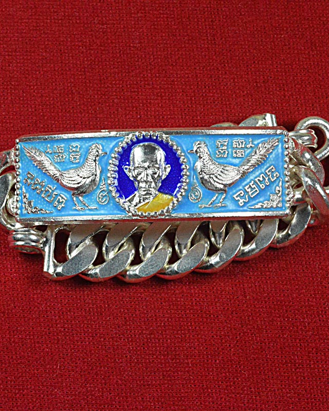 สร้อยข้อมือหลวงพ่อรวย รุ่นรวยพันล้าน ปี 2555