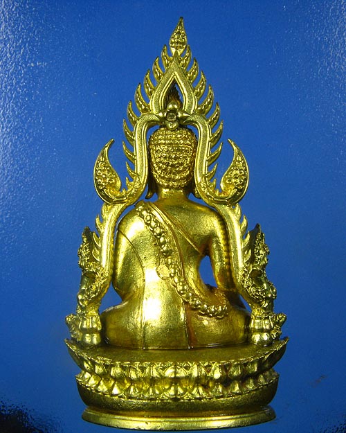 พระพุทธชินราช พิมพ์แต่งฉลุลอยองค์ เนื้อทองระฆัง รุ่น จอมราชันย์ หมายเลข 5010