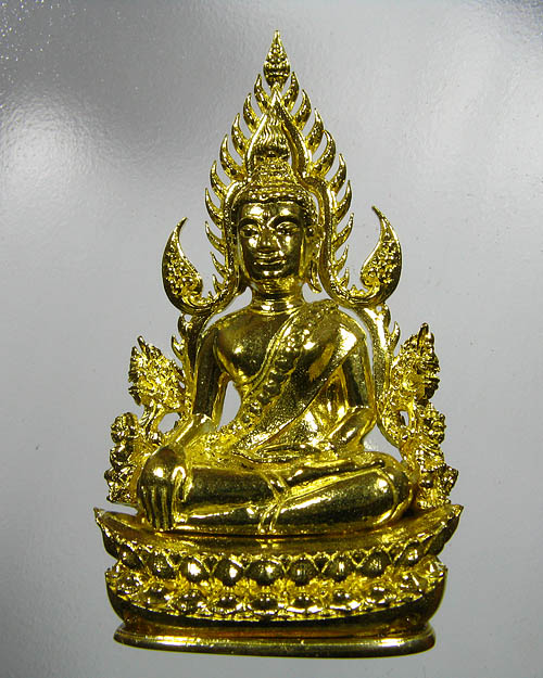 พระพุทธชินราช พิมพ์แต่งฉลุลอยองค์ เนื้อทองระฆัง รุ่น จอมราชันย์ หมายเลข 14901