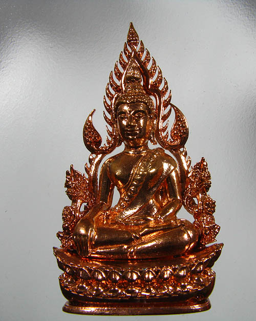 พระพุทธชินราช พิมพ์แต่งฉลุ ลอยองค์ รุ่น จอมราชันย์ เนื้อบรอนซ์นอก (สำริด) หมายเลข 12534