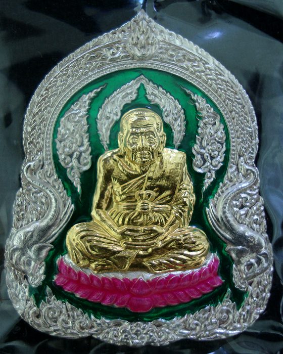 หลวงปู่ทวด เสมา 7 รอบมหาเศรษฐี พ่อท่านเขียว ชุดกรรมการ  กล่อง 5 องค์ หมายเลข 6