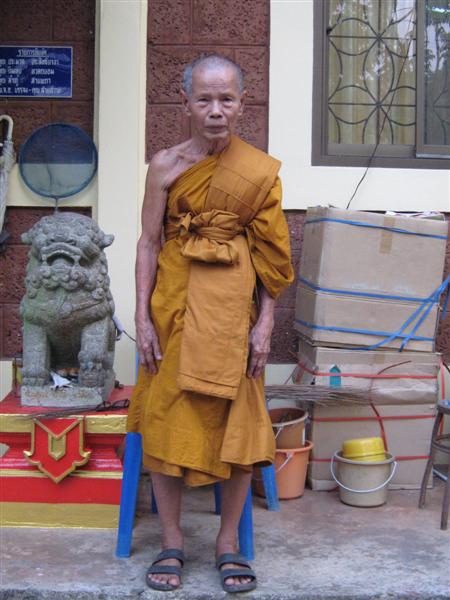 @@@เหรียญเจริญพรล่าง ..หลวงปู่บัว.. วัดศรีบูรพาราม (เกาะตะเคียน) จ.ตราด ปี 2553 เนื้อทองแดง หมายเลข 