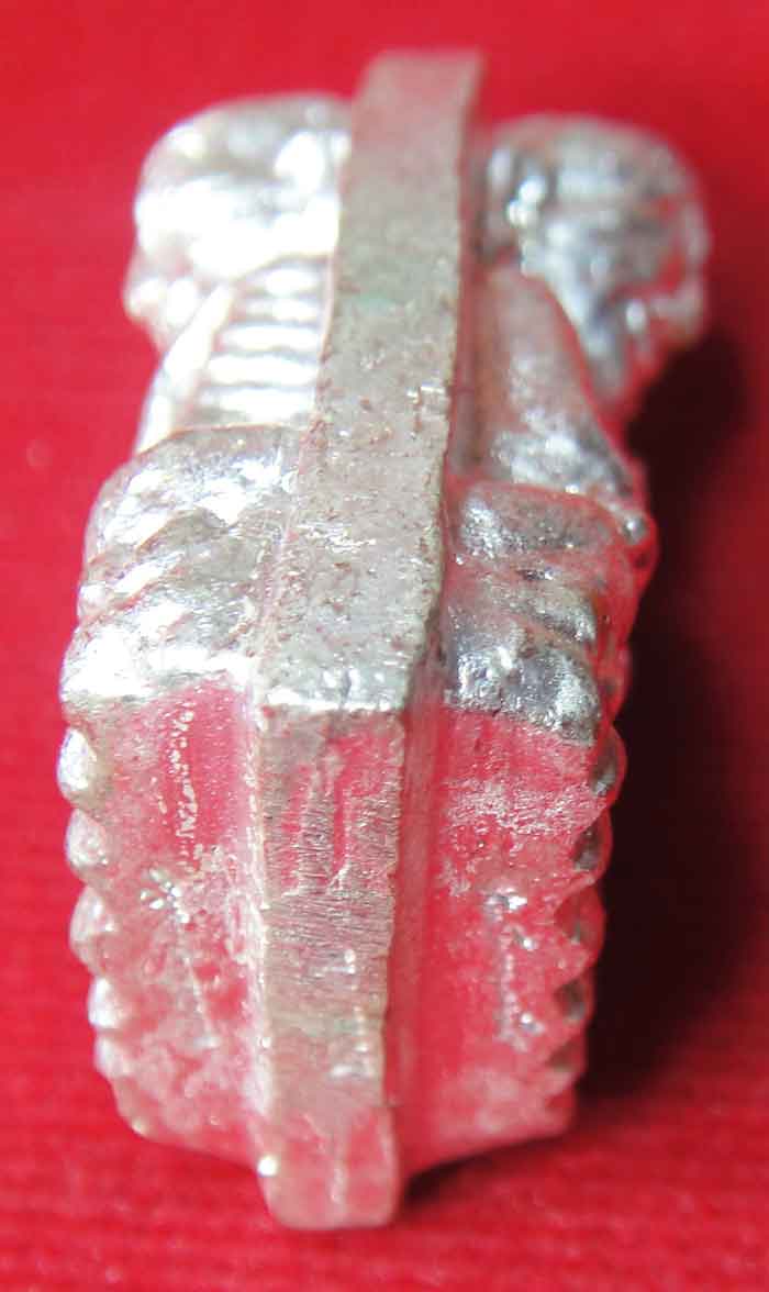 (((วัดใจ 10 บาท)))หลวงปู่ทวด พิมพ์เตารีดใหญ่ 2 หน้า (กรรมการ) เนื้อนวะพรายเงิน 4 โค้ด คอจุด วัดบวรนิ