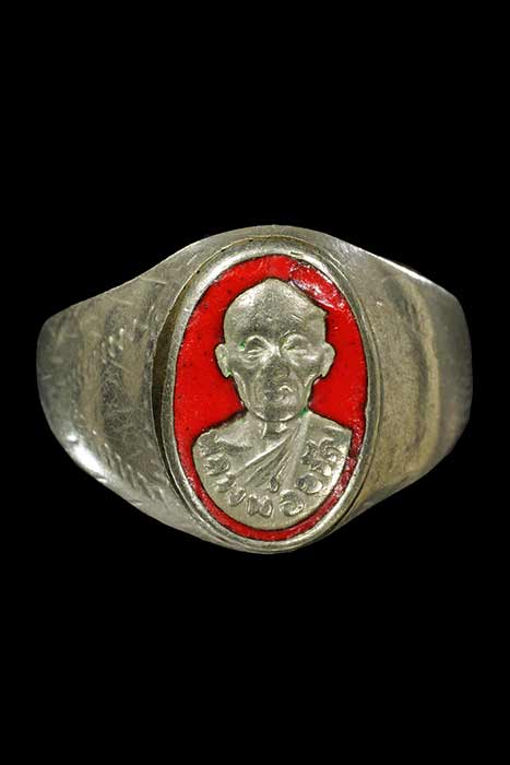 แหวนรุ่นแรกหลวงพ่อขวัญ วัดบ้านไร่ เกจิดังแห่งเมืองพิจิตร สร้างปี 2525 แหวนดีมีประสบการณ์ หายาก 