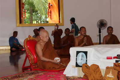 เหรียญหล่อ ลต.บุญหนา รุ่น ชนะมาร ชนะจน (ชุดกรรมการ) สุดยอดเหรียญสวยแห่งปี สวยแชมป์ (เคาะเดียว)