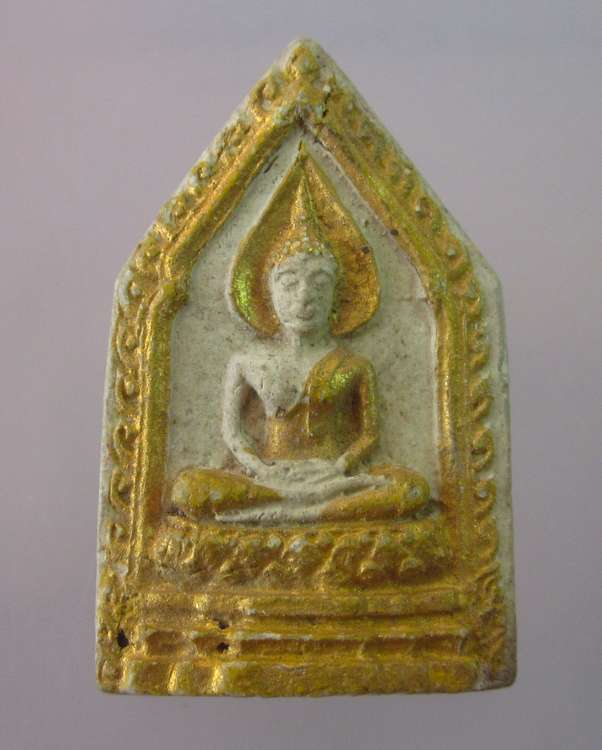 "เคาะเดียว" พระเนื้อผงพิมพ์พระพุทธไม่ทราบที่ครับ