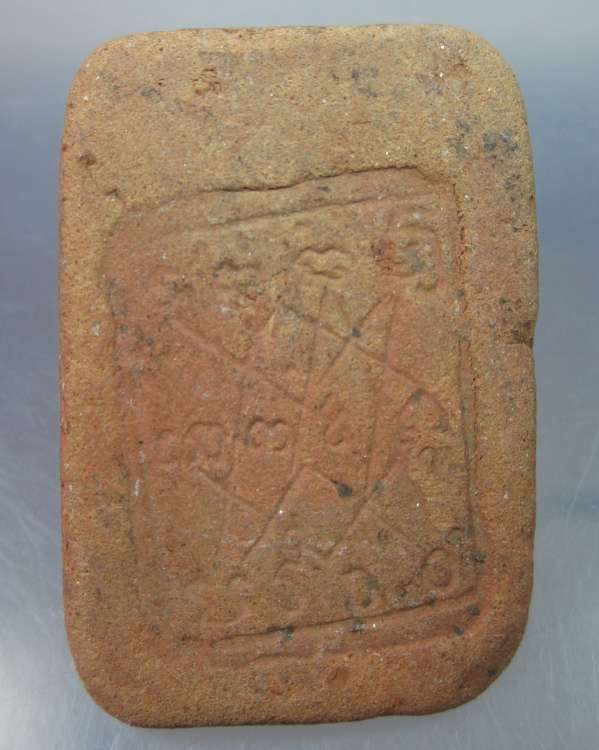 "เคาะเดียว" พระเนื้อดินหลังยันต์ไม่ทราบที่ครับ