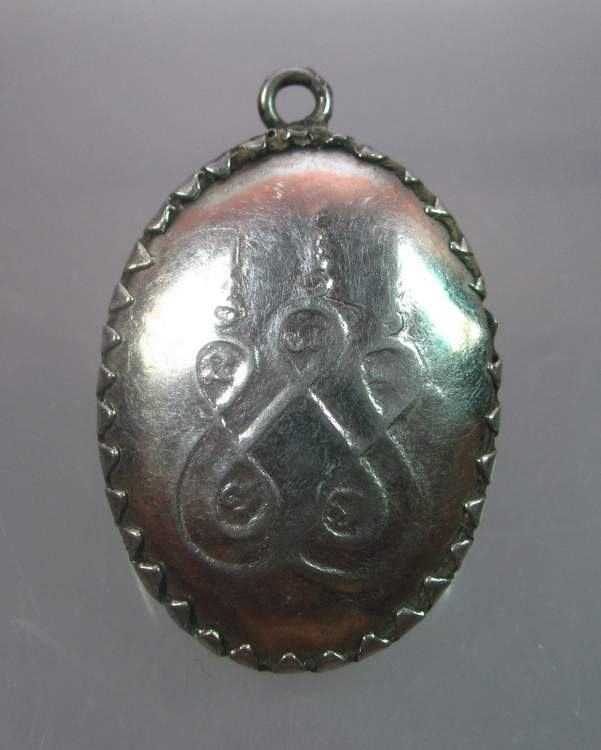 "เคาะเดียว"ล็อคเก็ตหลวงปู่ดำ ไม่ทราบที่