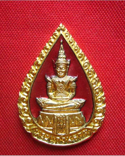 เหรียญพระแก้วมรกต หลังหลวงปู่บุดดา ถาวโร วัดกลางชูศรีเจริญสุข ปี 2535 กะไหล่ทองลงยา