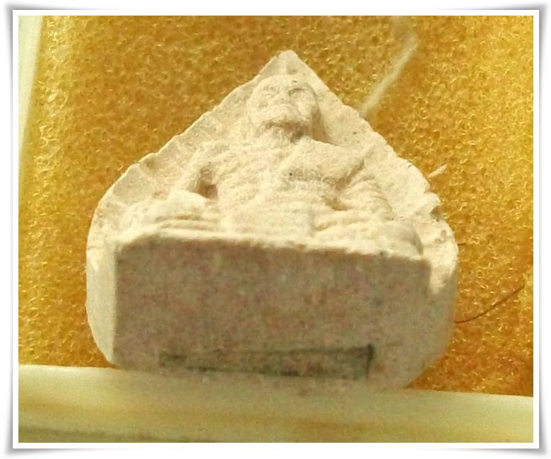 ผงใบโพธิ์ ตะกรุดเงิน "ลพ.มี  เกศา เพียบ