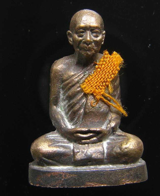 **รูปเหมือน 100 ปี สมเด็จญาณฯ วัดบวรฯ เนื้อฝาบาตรผิวไฟ เลข 2688 เคาะเดียวแดง**