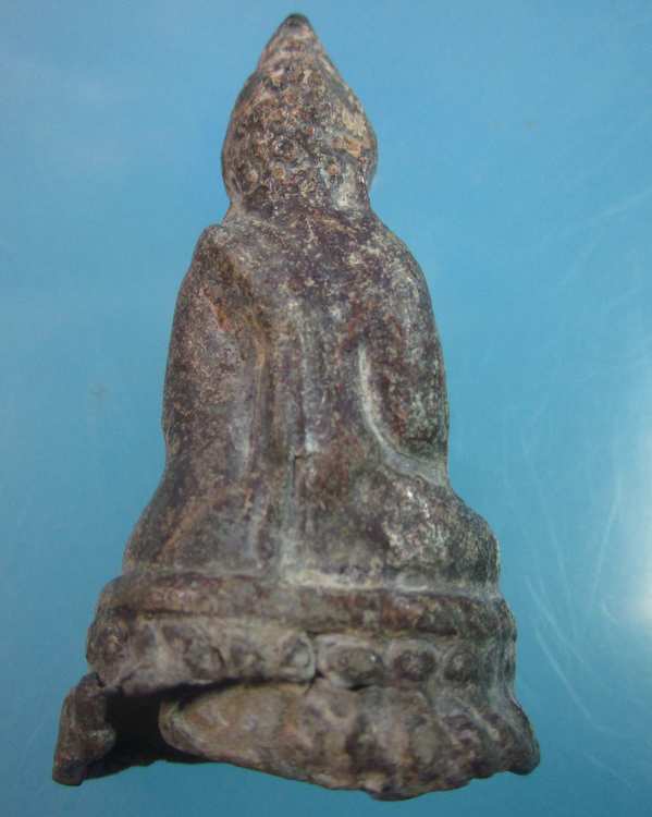 "เคาะเดียว" พระพุทธเนื้อชินตะกั่วสนิมแดงทองเก่าเดิม สูง 4.5 ซม.